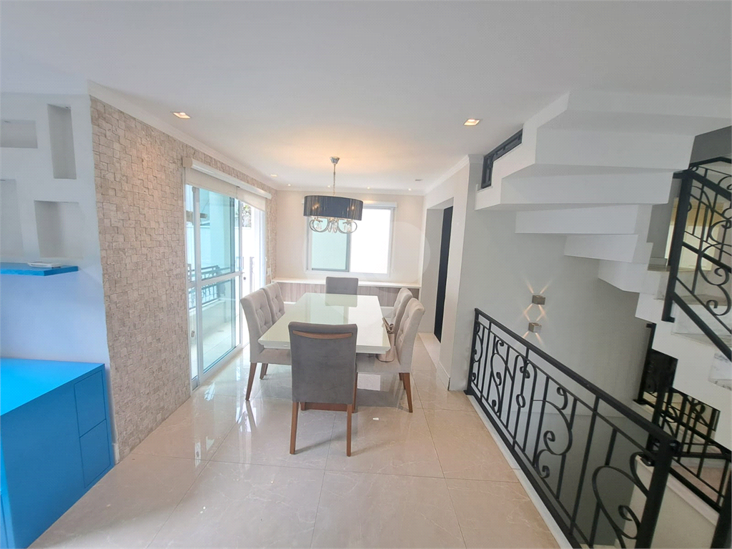 Casa Alto Padrão à Venda 300m³| Condomínio Fechado| 4 Suítes| 4 Vagas| Área Gourmet| Horto Florestal