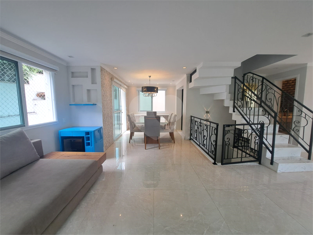 Casa Alto Padrão à Venda 300m³| Condomínio Fechado| 4 Suítes| 4 Vagas| Área Gourmet| Horto Florestal