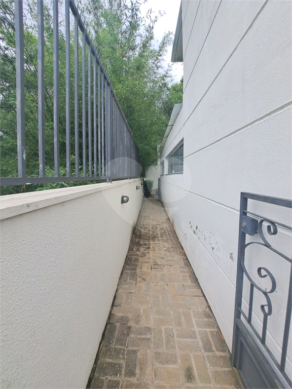 Casa Alto Padrão à Venda 300m³| Condomínio Fechado| 4 Suítes| 4 Vagas| Área Gourmet| Horto Florestal