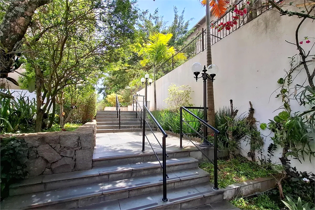 Apartamento Vila Madalena 3 dormitórios, sendo 1 suíte e 2 vagas de garagem  