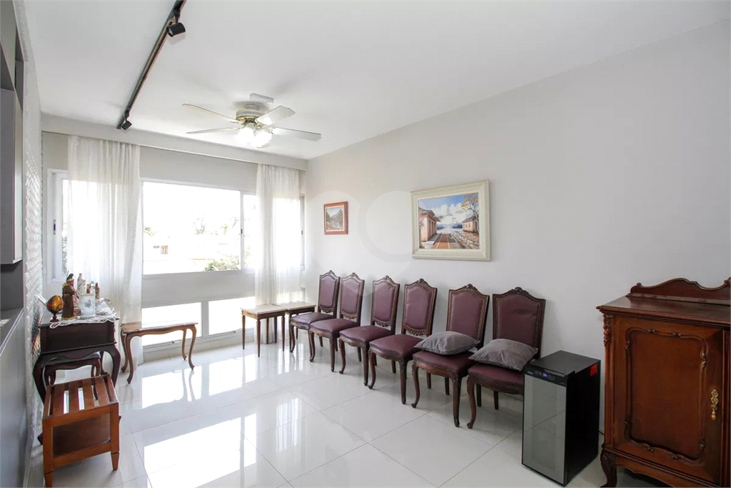 Apartamento Vila Madalena 3 dormitórios, sendo 1 suíte e 2 vagas de garagem  