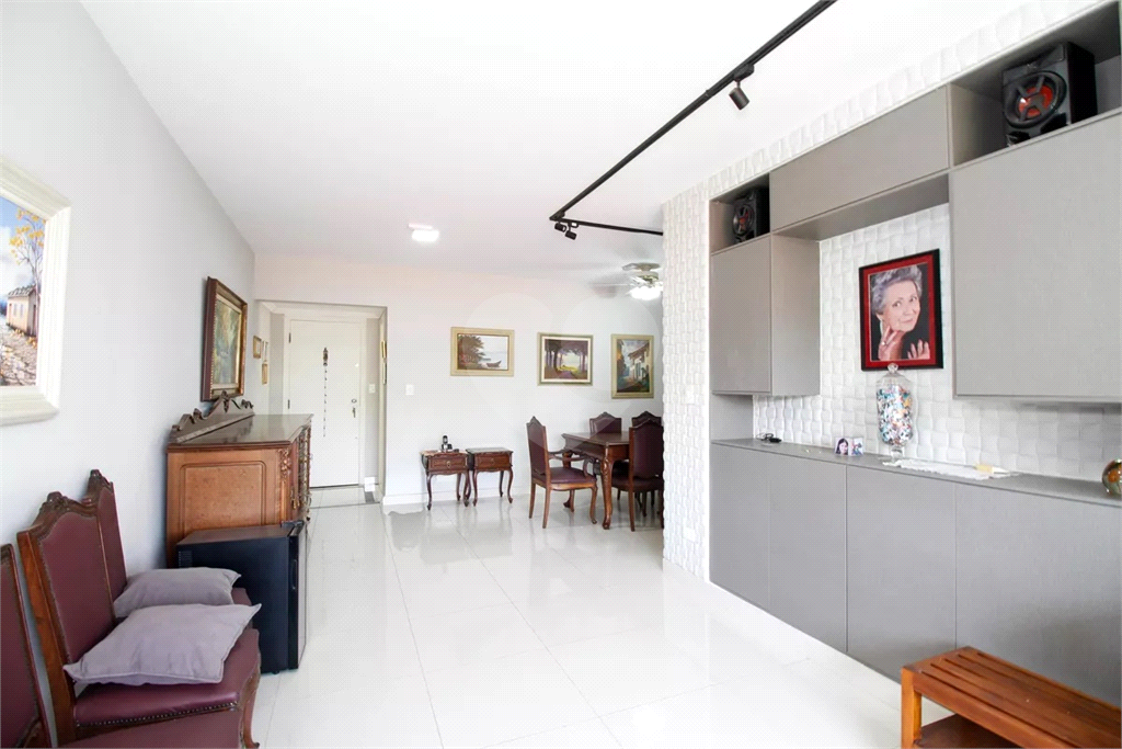 Apartamento Vila Madalena 3 dormitórios, sendo 1 suíte e 2 vagas de garagem  