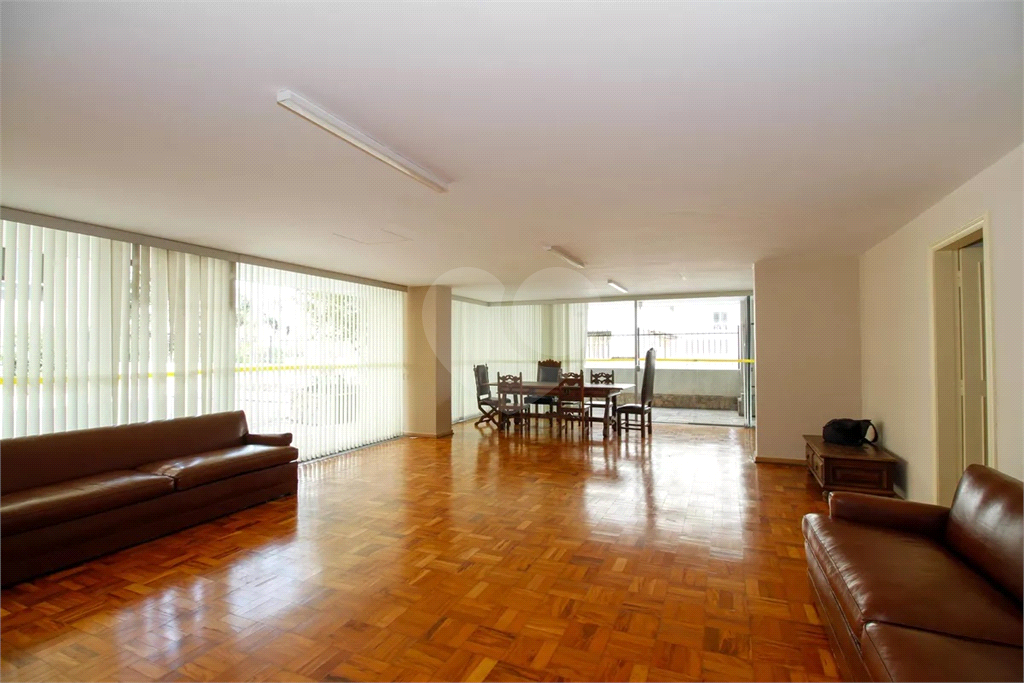 Apartamento Vila Madalena 3 dormitórios, sendo 1 suíte e 2 vagas de garagem  
