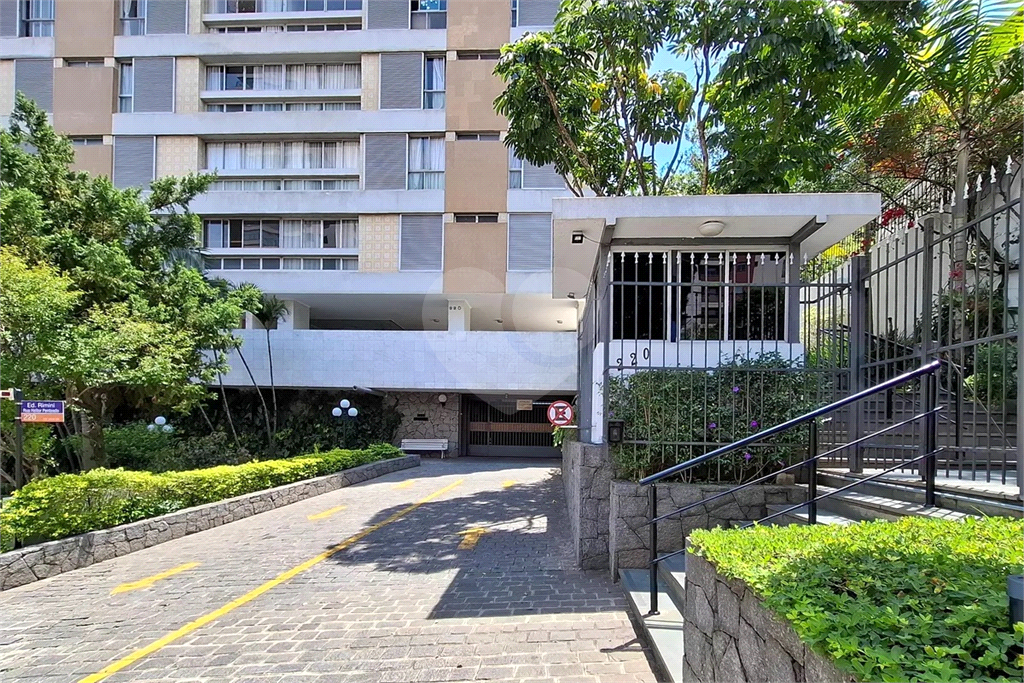 Apartamento Vila Madalena 3 dormitórios, sendo 1 suíte e 2 vagas de garagem  