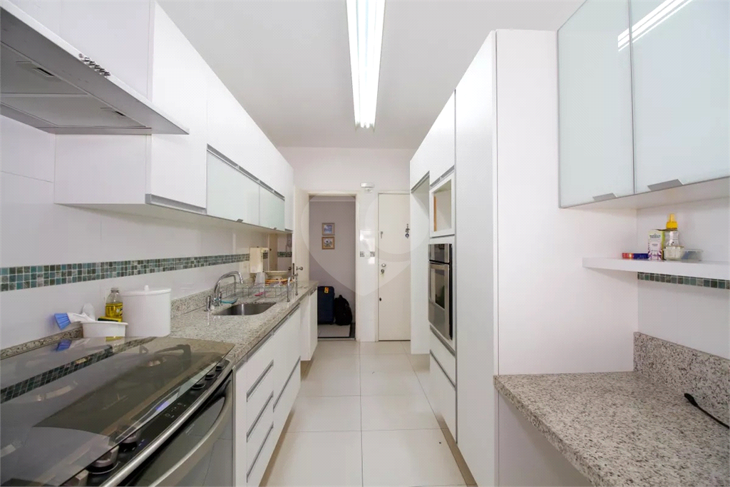 Apartamento Vila Madalena 3 dormitórios, sendo 1 suíte e 2 vagas de garagem  