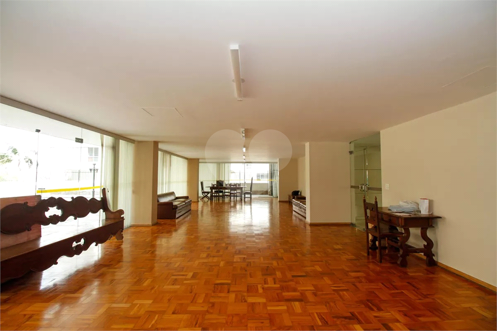 Apartamento Vila Madalena 3 dormitórios, sendo 1 suíte e 2 vagas de garagem  