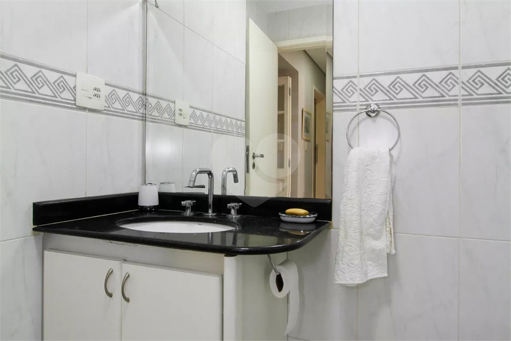 Apartamento Vila Madalena 3 dormitórios, sendo 1 suíte e 2 vagas de garagem  