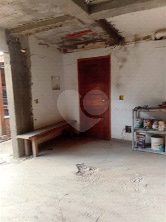 Terreno no tremembé com 169 metros uso residencial ou comercial , com colunas  e lage pronta para construção, uso residencial ou comercial