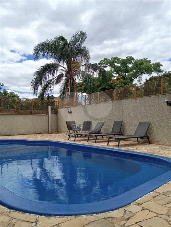 Apartamento a Venda com 2 dormitórios, 1 vaga fixa, reformado com planejados