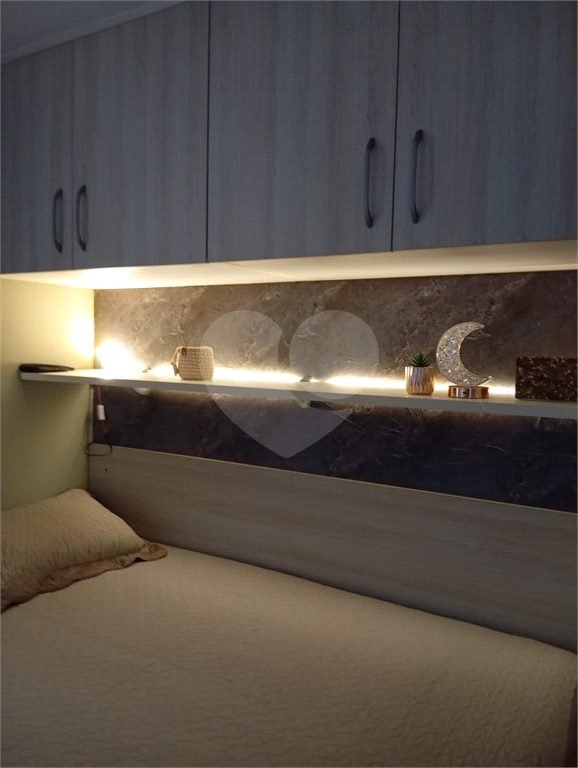 Apartamento a Venda com 2 dormitórios, 1 vaga fixa, reformado com planejados