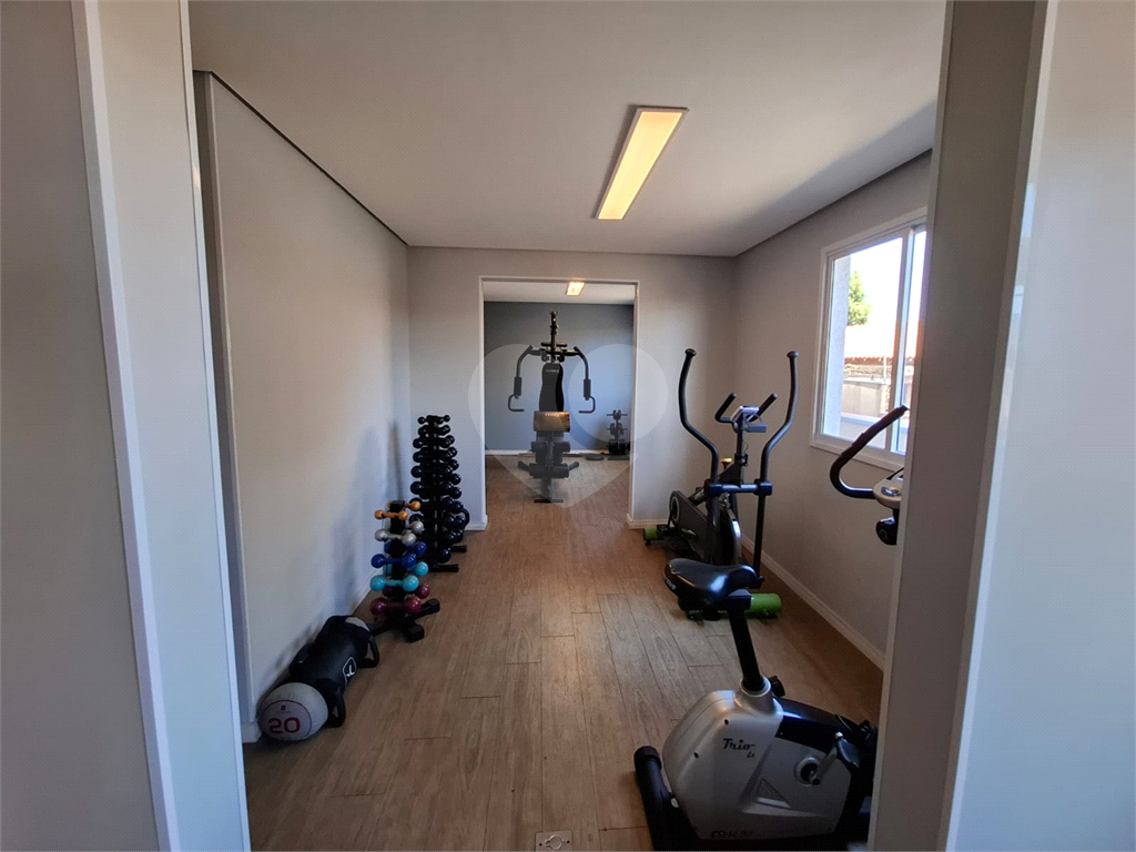 Apartamento LOCAÇÃO Parque Vitória com 47m2, 2 quartos, sala, cozinha, banheiro, área de serviço, varanda e vaga de garagem