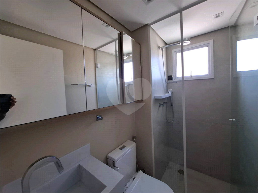 Apartamento LOCAÇÃO Parque Vitória com 47m2, 2 quartos, sala, cozinha, banheiro, área de serviço, varanda e vaga de garagem