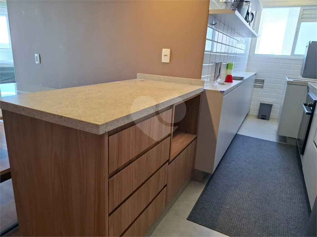 Apartamento LOCAÇÃO Parque Vitória com 47m2, 2 quartos, sala, cozinha, banheiro, área de serviço, varanda e vaga de garagem