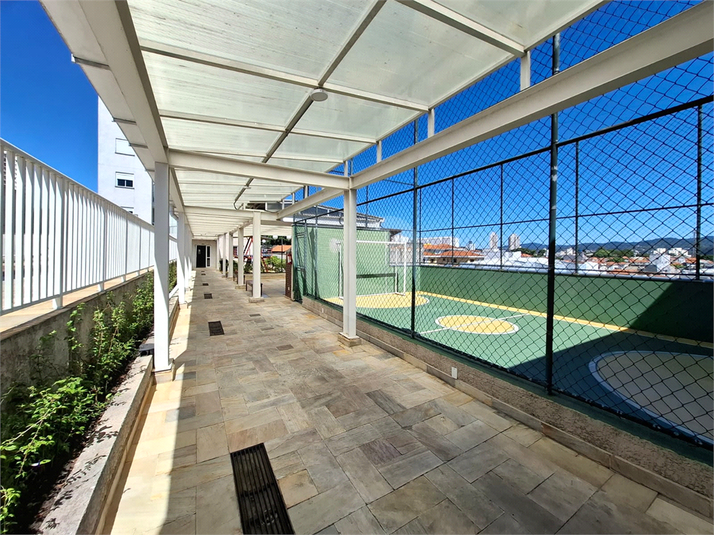 Apartamento LOCAÇÃO Parque Vitória com 47m2, 2 quartos, sala, cozinha, banheiro, área de serviço, varanda e vaga de garagem