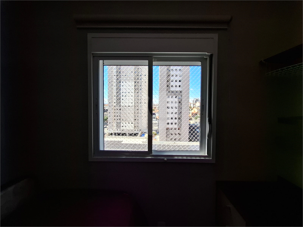 Apartamento LOCAÇÃO Parque Vitória com 47m2, 2 quartos, sala, cozinha, banheiro, área de serviço, varanda e vaga de garagem