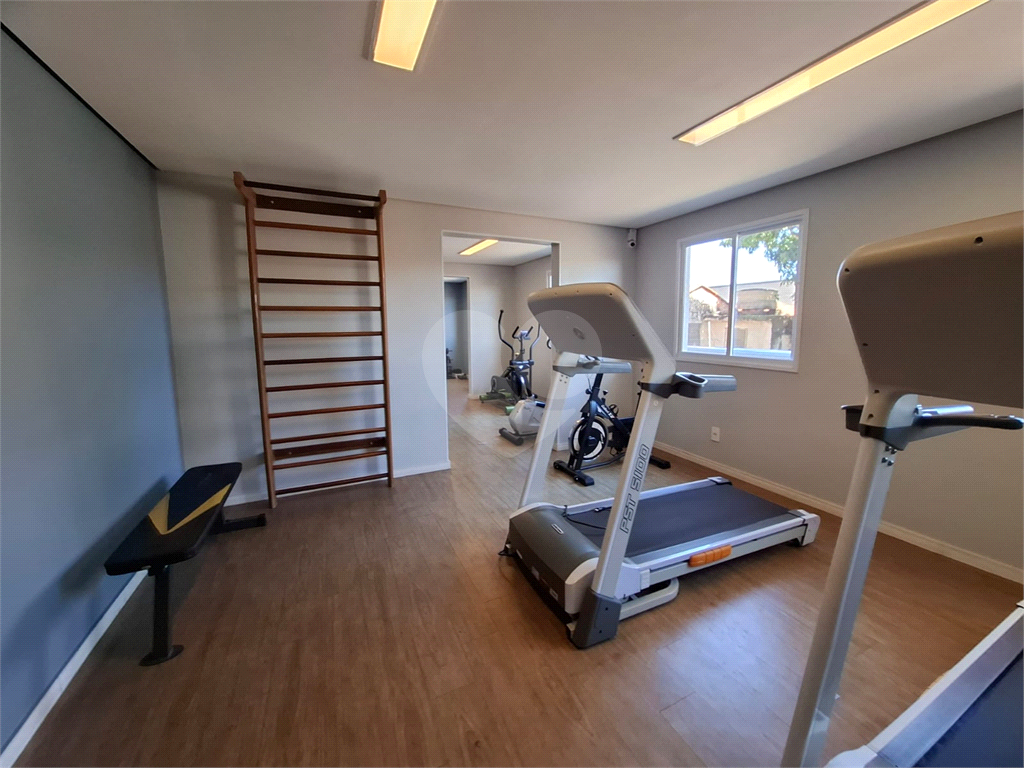 Apartamento LOCAÇÃO Parque Vitória com 47m2, 2 quartos, sala, cozinha, banheiro, área de serviço, varanda e vaga de garagem