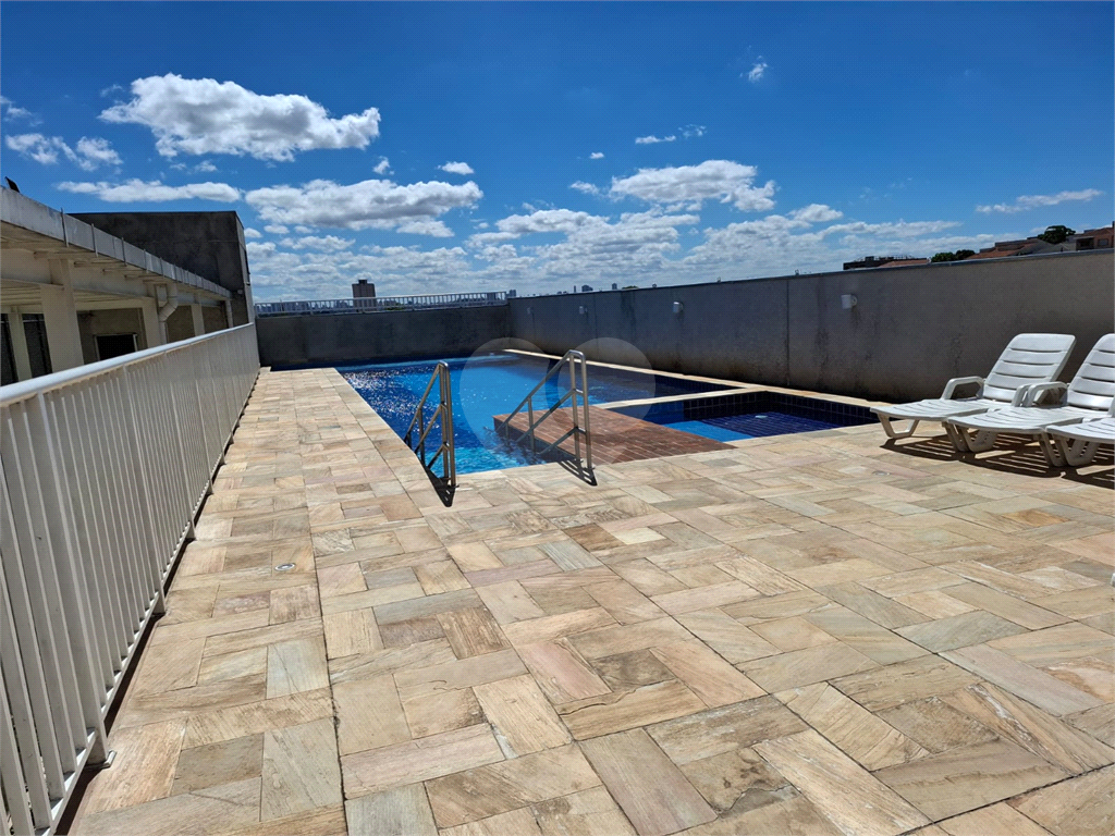 Apartamento LOCAÇÃO Parque Vitória com 47m2, 2 quartos, sala, cozinha, banheiro, área de serviço, varanda e vaga de garagem