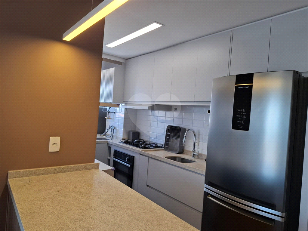 Apartamento LOCAÇÃO Parque Vitória com 47m2, 2 quartos, sala, cozinha, banheiro, área de serviço, varanda e vaga de garagem