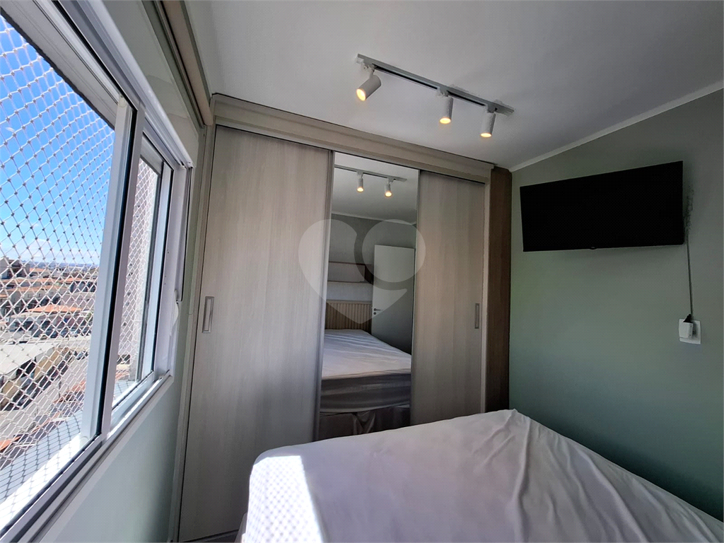 Apartamento LOCAÇÃO Parque Vitória com 47m2, 2 quartos, sala, cozinha, banheiro, área de serviço, varanda e vaga de garagem