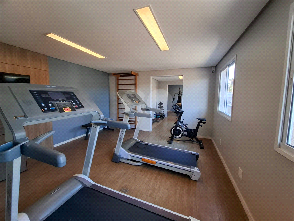 Apartamento LOCAÇÃO Parque Vitória com 47m2, 2 quartos, sala, cozinha, banheiro, área de serviço, varanda e vaga de garagem