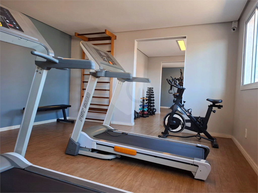 Apartamento LOCAÇÃO Parque Vitória com 47m2, 2 quartos, sala, cozinha, banheiro, área de serviço, varanda e vaga de garagem