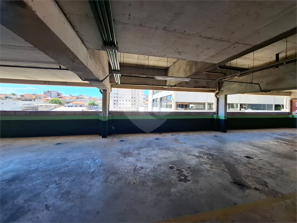 Apartamento LOCAÇÃO Parque Vitória com 47m2, 2 quartos, sala, cozinha, banheiro, área de serviço, varanda e vaga de garagem