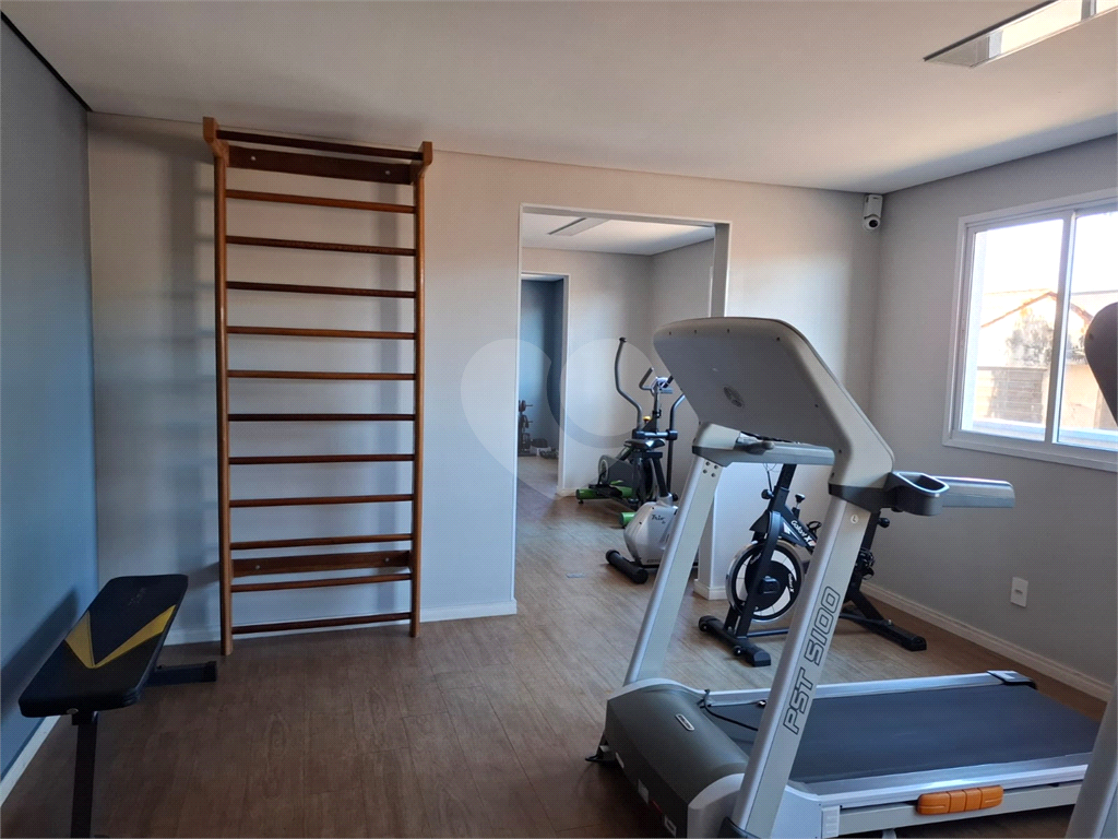 Apartamento LOCAÇÃO Parque Vitória com 47m2, 2 quartos, sala, cozinha, banheiro, área de serviço, varanda e vaga de garagem