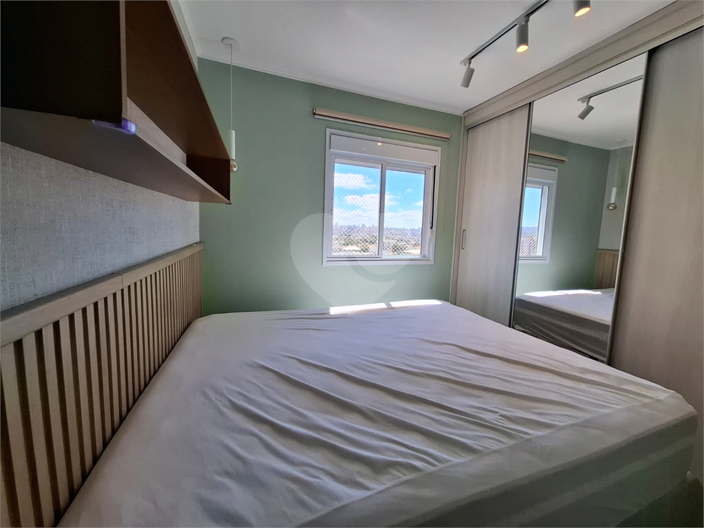 Apartamento LOCAÇÃO Parque Vitória com 47m2, 2 quartos, sala, cozinha, banheiro, área de serviço, varanda e vaga de garagem