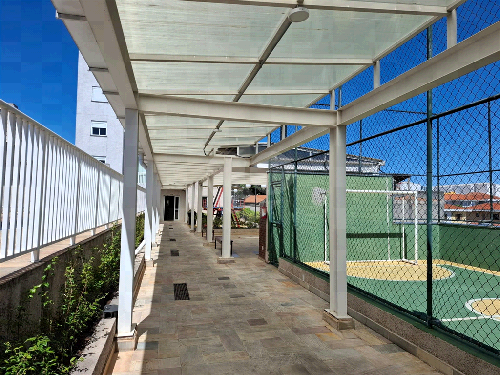 Apartamento LOCAÇÃO Parque Vitória com 47m2, 2 quartos, sala, cozinha, banheiro, área de serviço, varanda e vaga de garagem