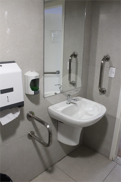 LAJE COMERCIAL PARA LOCAÇÃO - CENTRO HISTÓRICO DE SÃO PAULO.