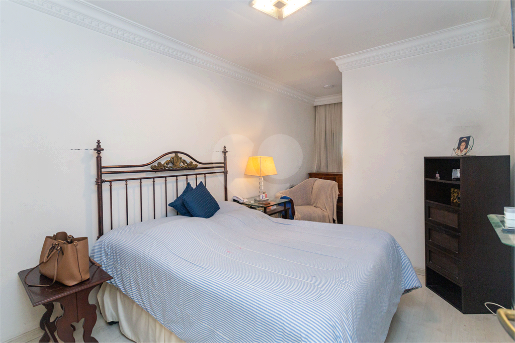 APARTAMENTO em JARDIM PAULISTA