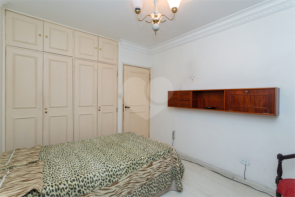 APARTAMENTO em JARDIM PAULISTA