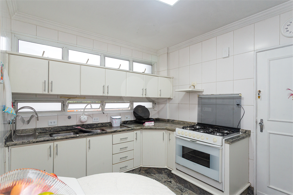 APARTAMENTO em JARDIM PAULISTA