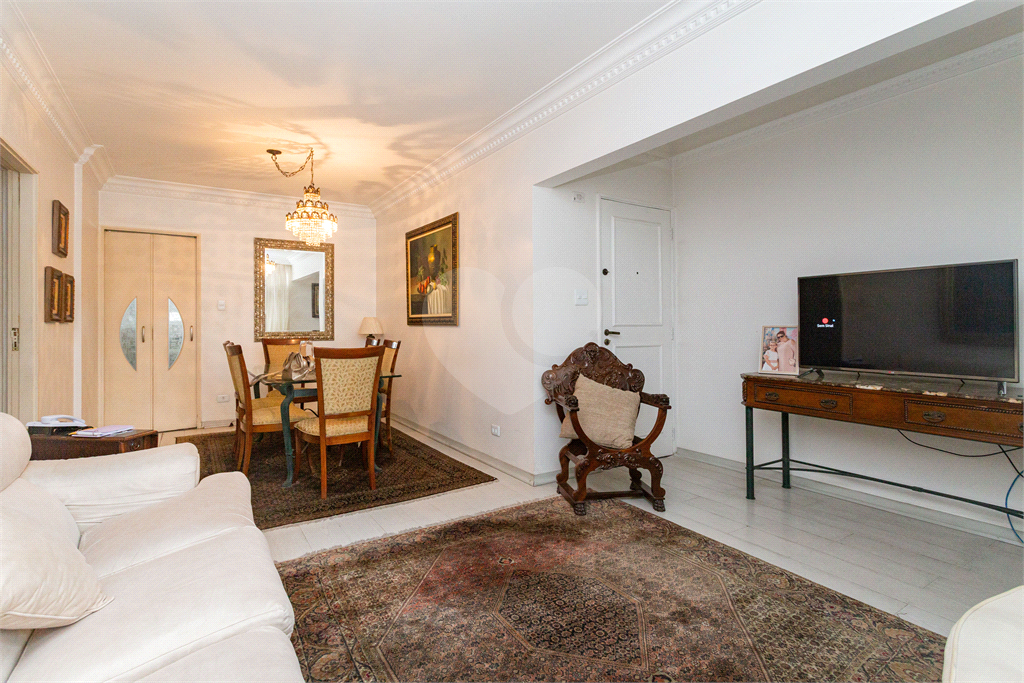 APARTAMENTO em JARDIM PAULISTA