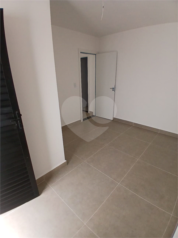 Sobrado Novo para Venda com 359m², 3 Suítes e 5 vagas na Parada Inglesa