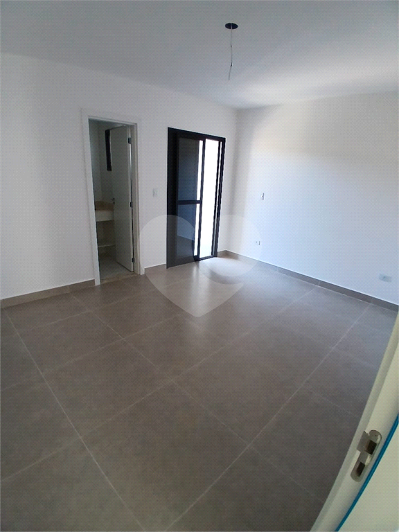 Sobrado Novo para Venda com 359m², 3 Suítes e 5 vagas na Parada Inglesa
