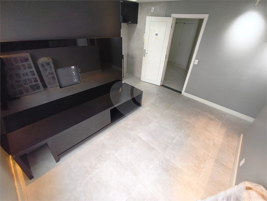 APARTAMENTO em TREMEMBÉ