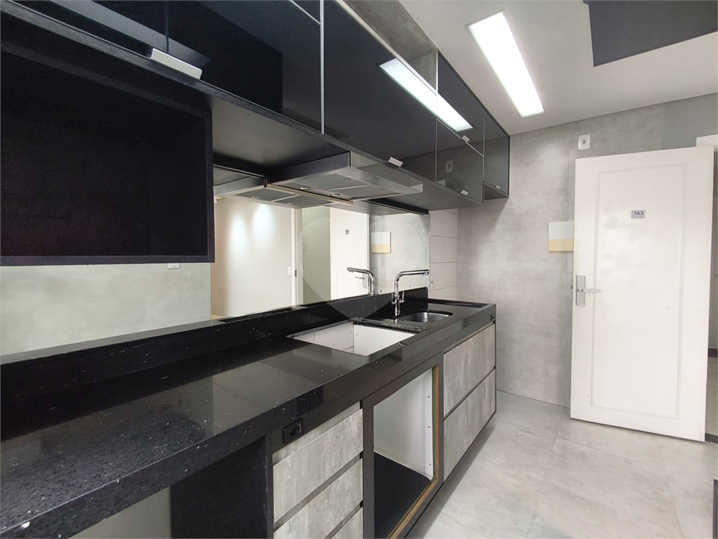 APARTAMENTO em TREMEMBÉ