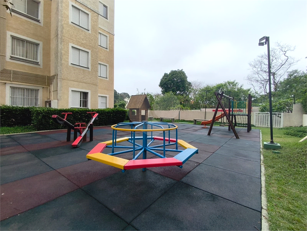 APARTAMENTO em TREMEMBÉ