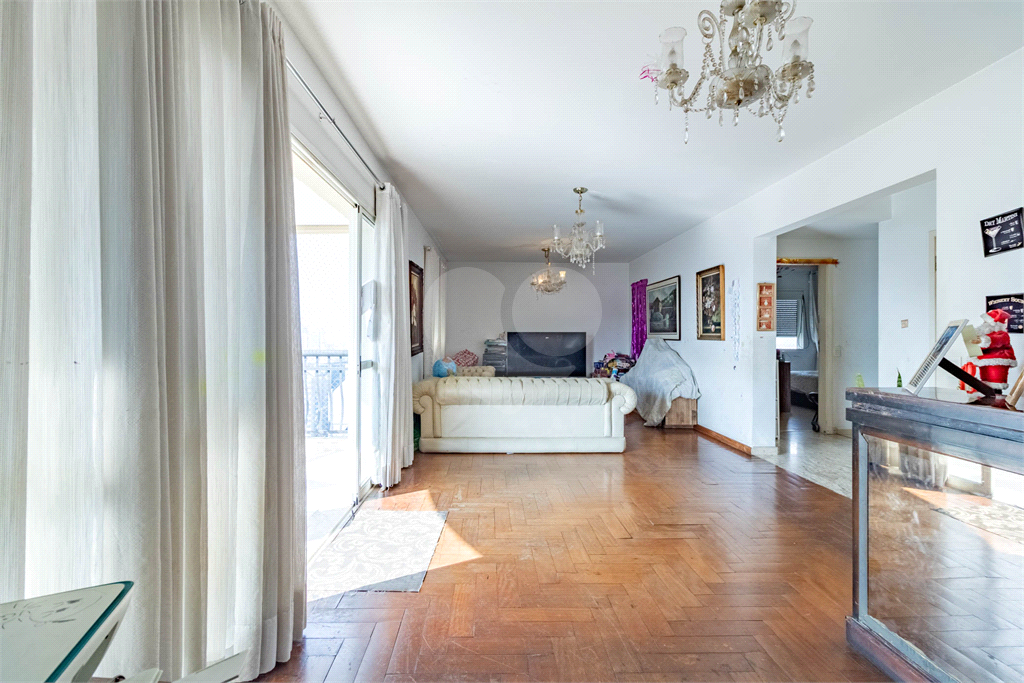 Apartamento - Perdizes - 2 Dormitórios - 167 m²