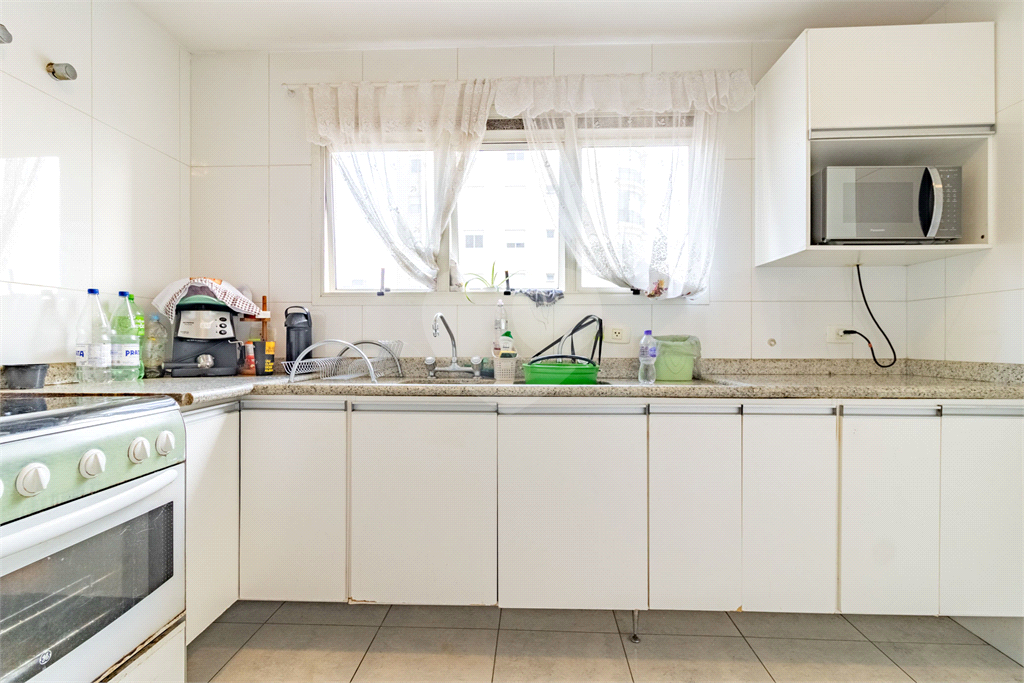 Apartamento - Perdizes - 2 Dormitórios - 167 m²