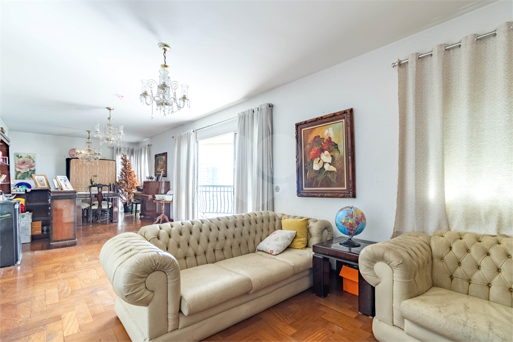 Apartamento - Perdizes - 2 Dormitórios - 167 m²