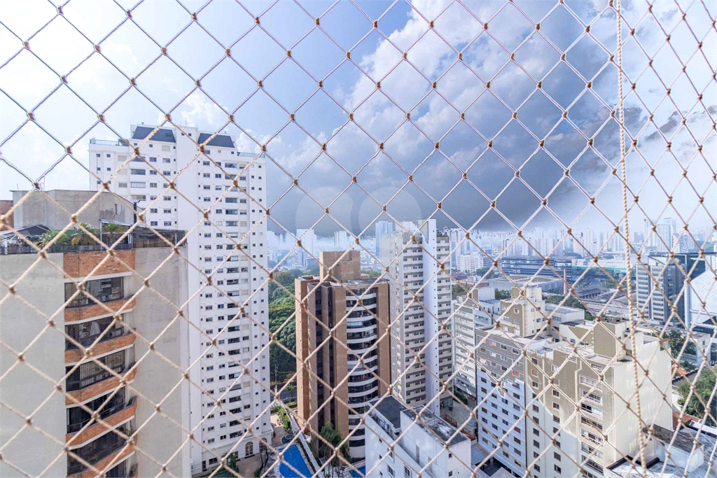 Apartamento - Perdizes - 2 Dormitórios - 167 m²