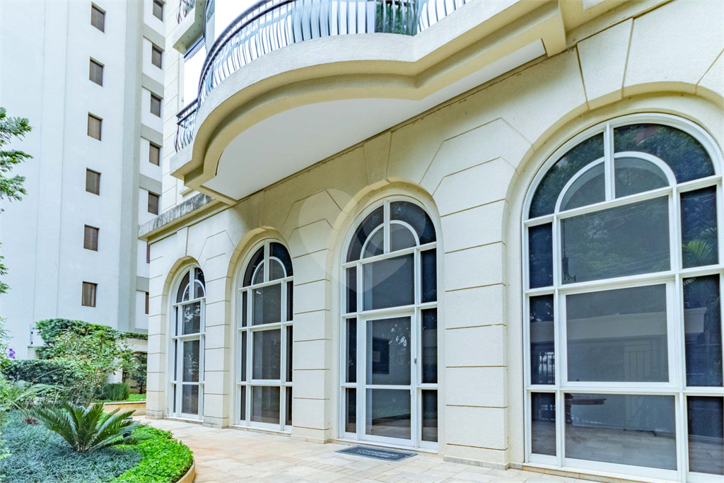 Apartamento - Perdizes - 2 Dormitórios - 167 m²