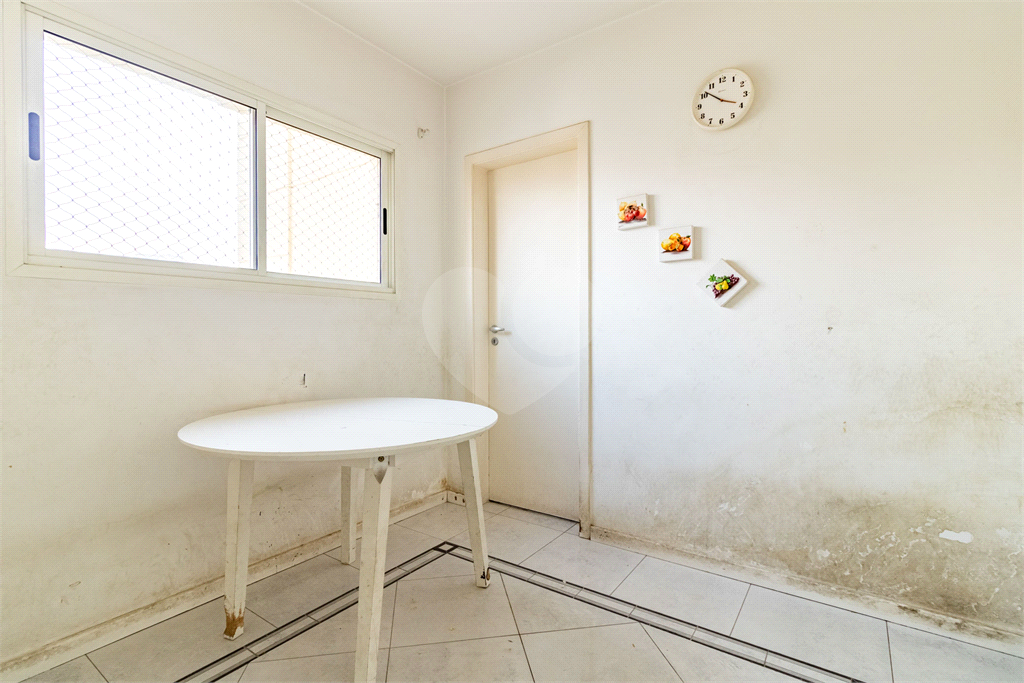 Apartamento - Perdizes - 2 Dormitórios - 167 m²