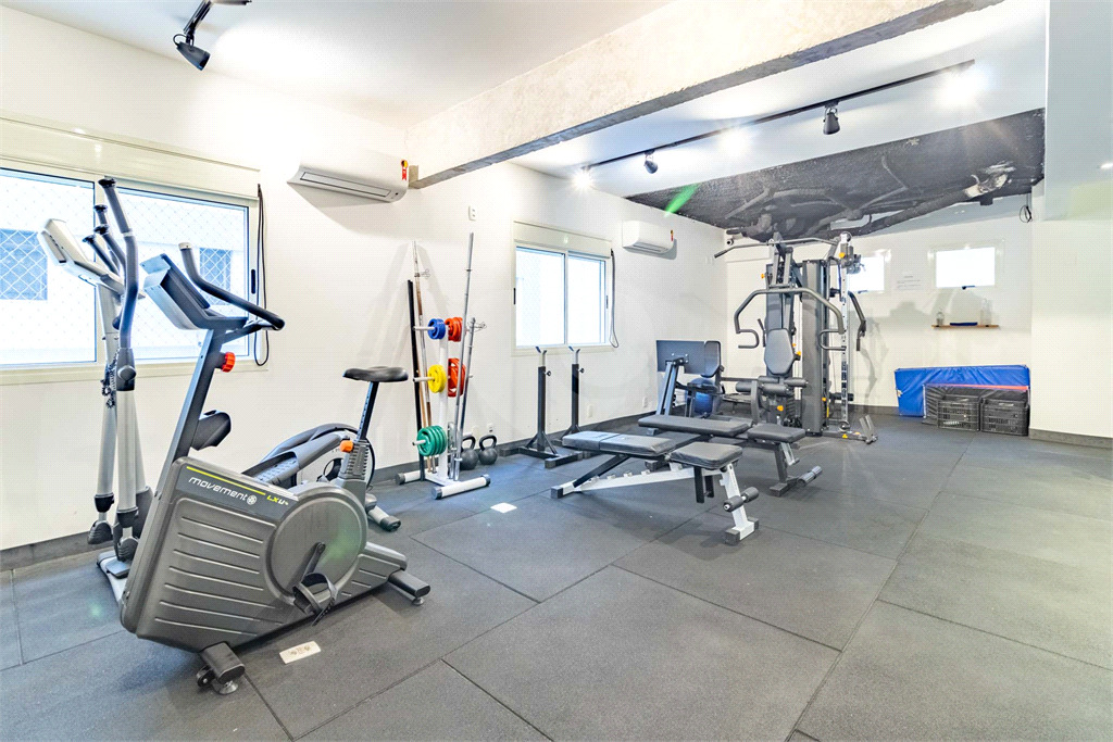 Apartamento - Perdizes - 2 Dormitórios - 167 m²