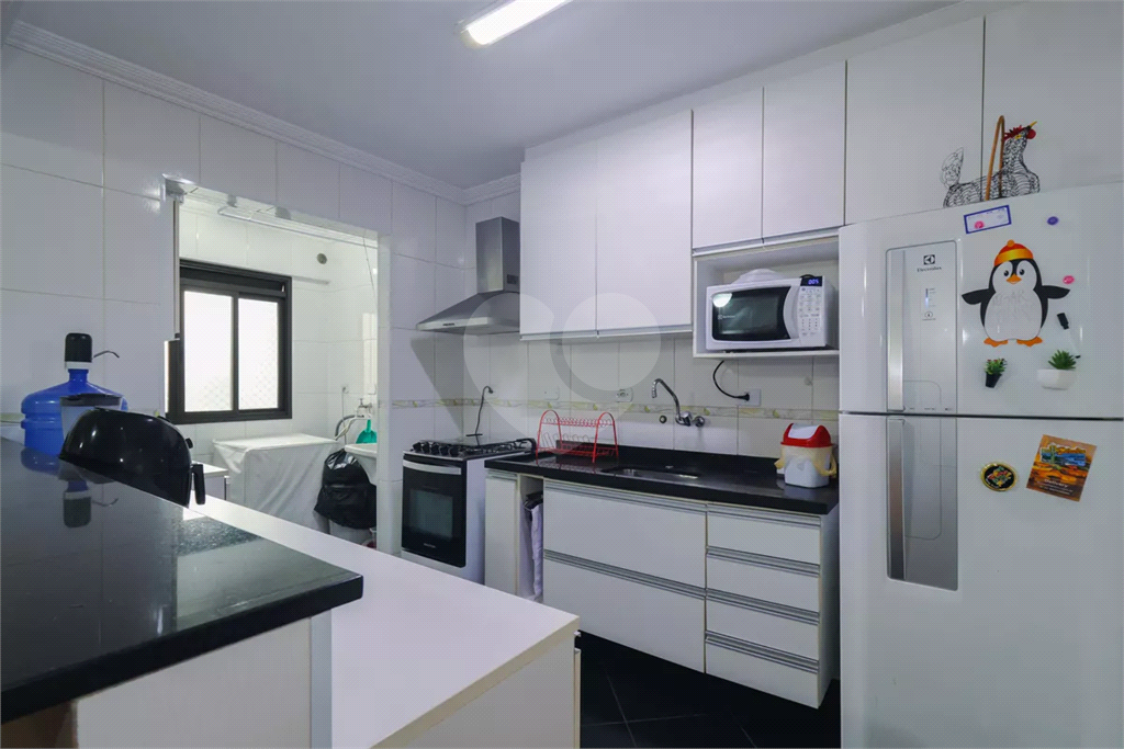 Apartamento a venda com 2 dormitórios em Taboão da Serra.