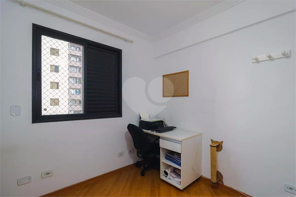 Apartamento a venda com 2 dormitórios em Taboão da Serra.