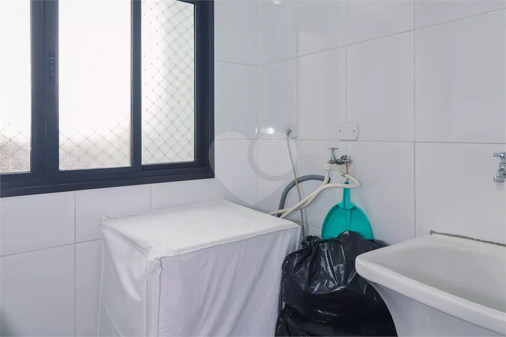 Apartamento a venda com 2 dormitórios em Taboão da Serra.