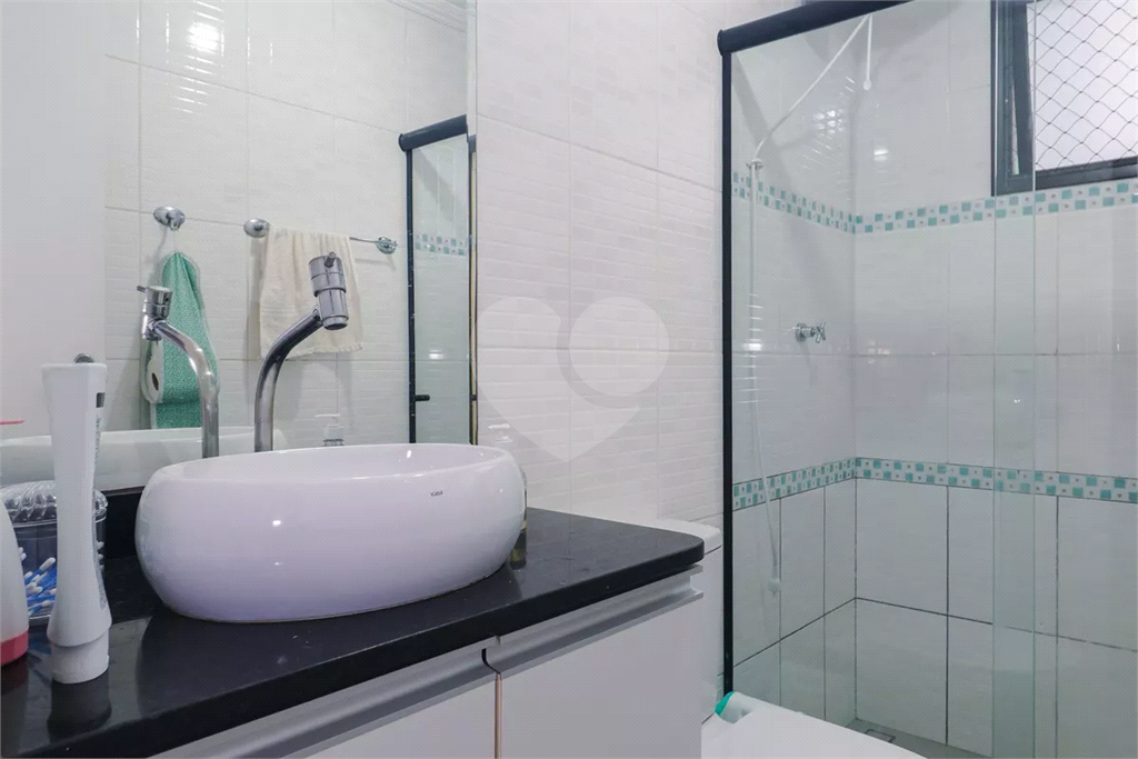 Apartamento a venda com 2 dormitórios em Taboão da Serra.